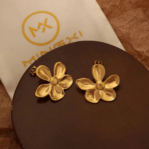 Gold Floral Stud Earrings – Elegant Flower Design Lightweight Statement Jewelry | SAHARA SPARKLE