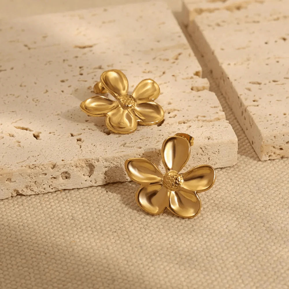 Gold Floral Stud Earrings – Elegant Flower Design Lightweight Statement Jewelry | SAHARA SPARKLE